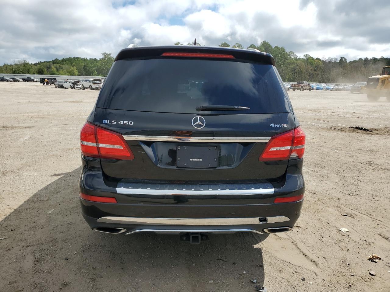 4JGDF6EE1JB150918 2018 Mercedes-Benz Gls 450 4Matic