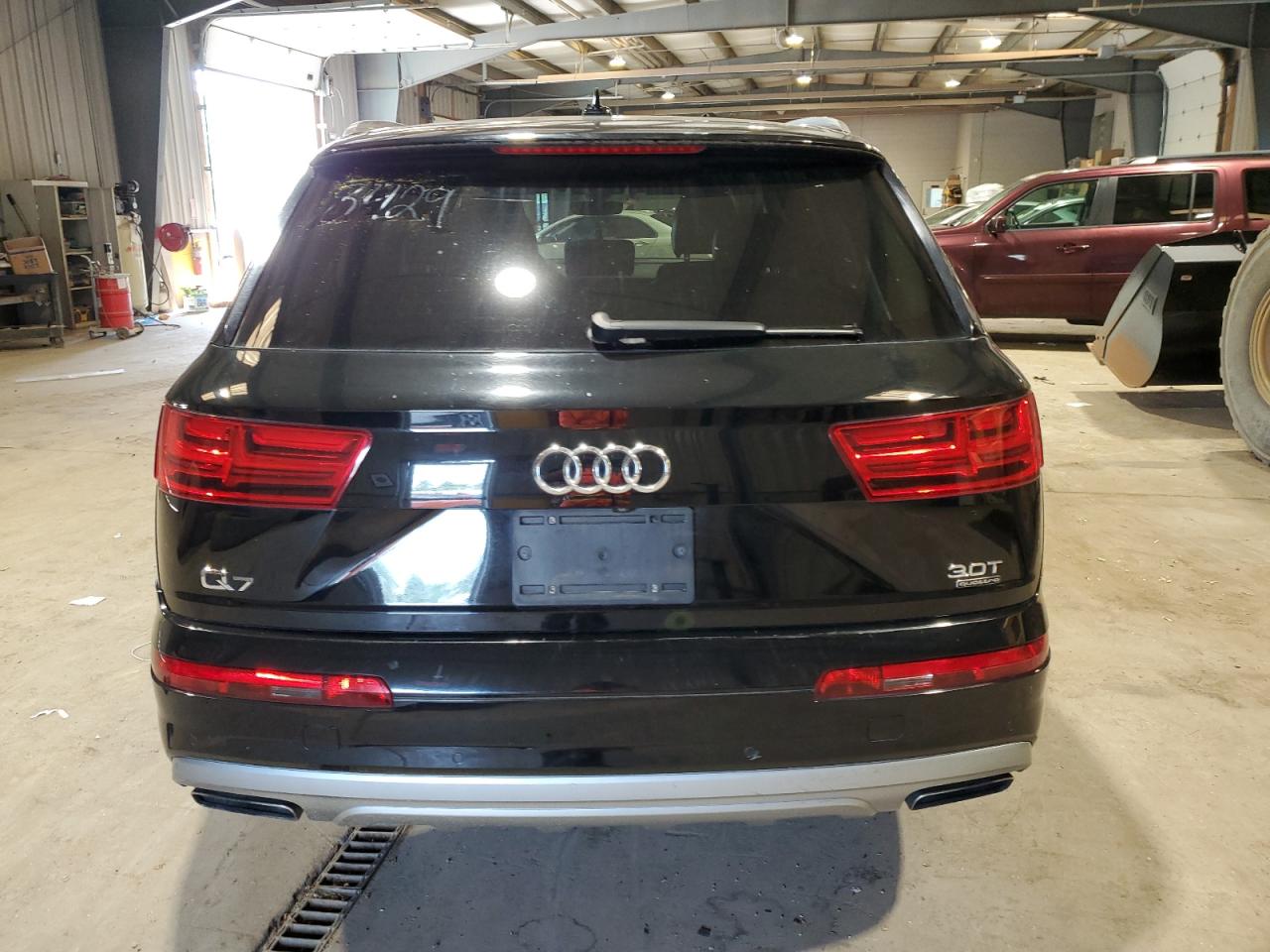 WA1LAAF77JD038429 2018 Audi Q7 Premium Plus