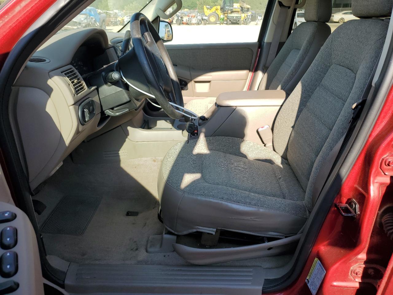 2004 Ford Explorer Xls VIN: 1FMZU62K04UC25770 Lot: 67716184