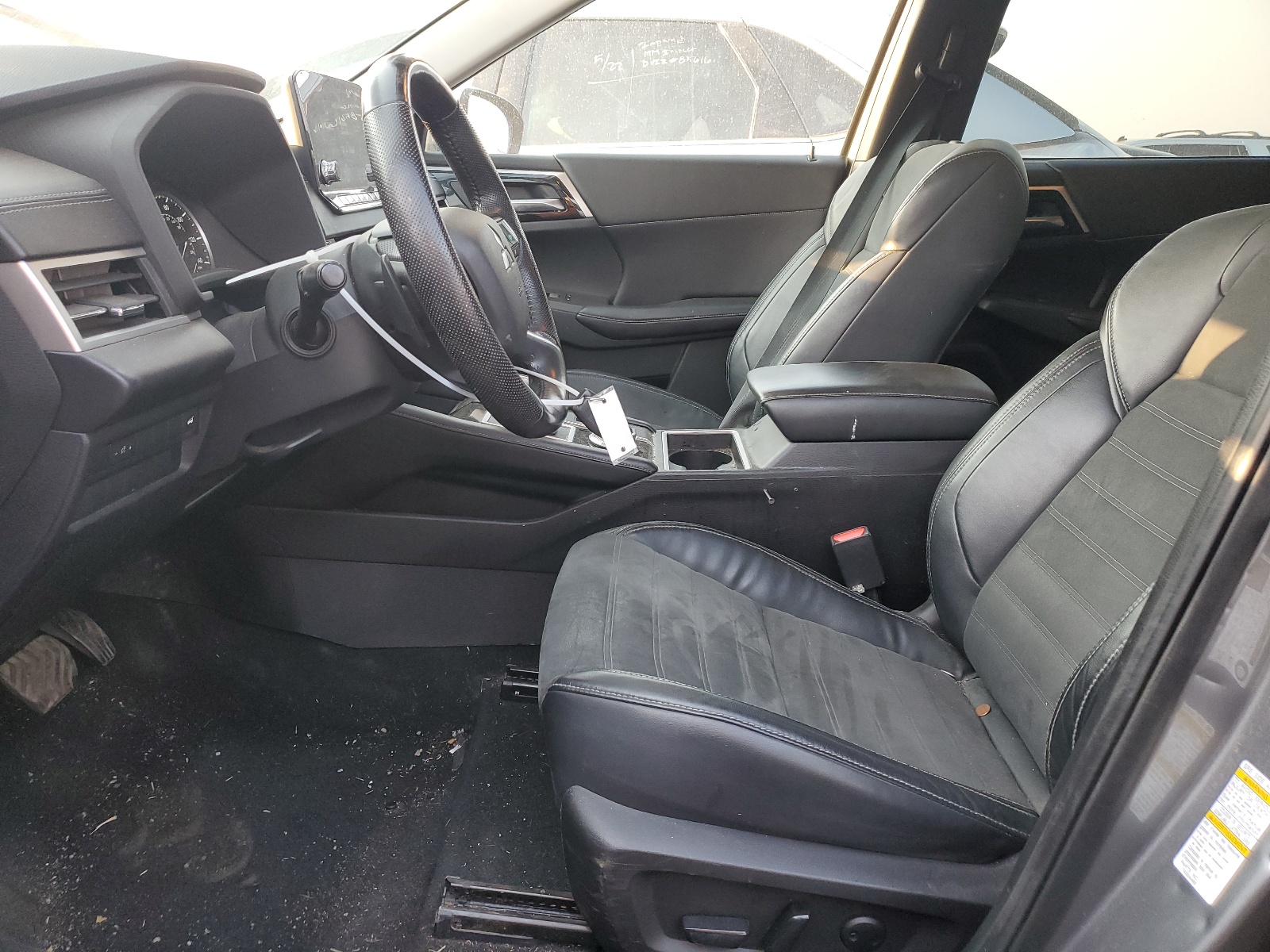 JA4J4UA82NZ021742 2022 Mitsubishi Outlander Se