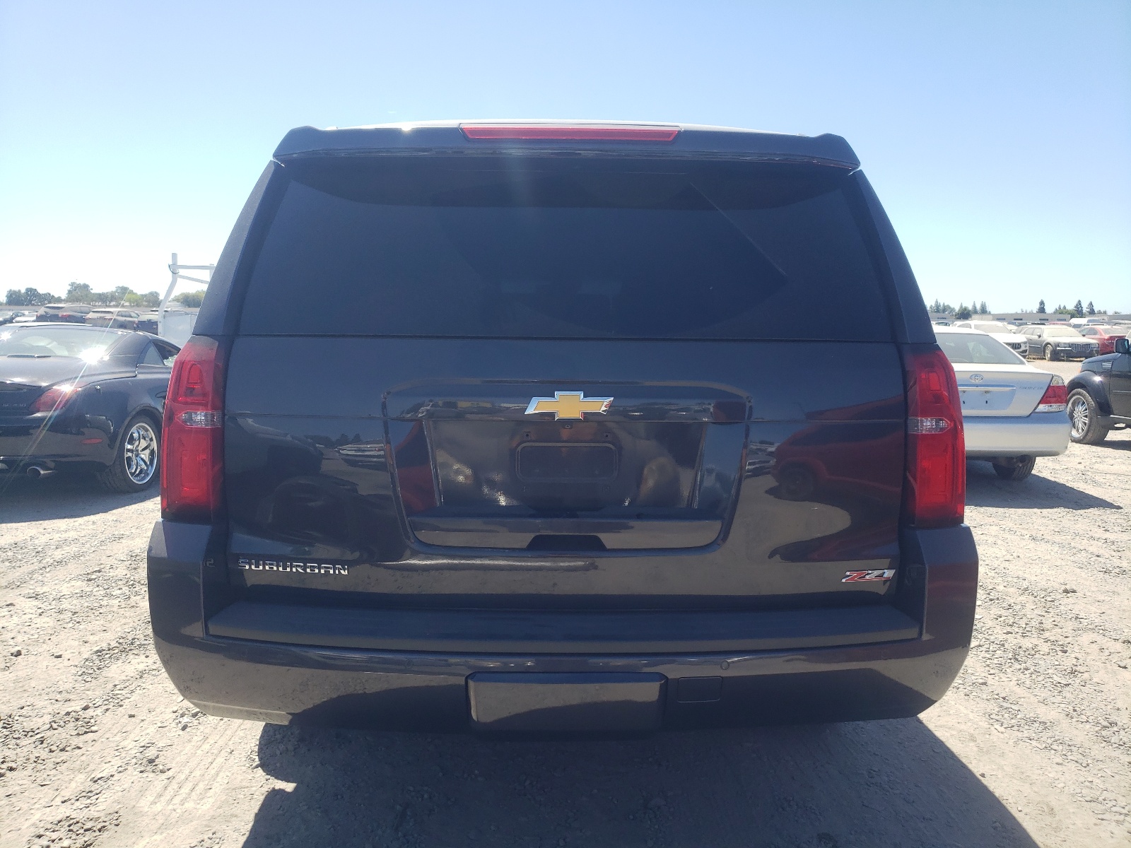 1GNSKHKCXLR239992 2020 Chevrolet Suburban K1500 Lt