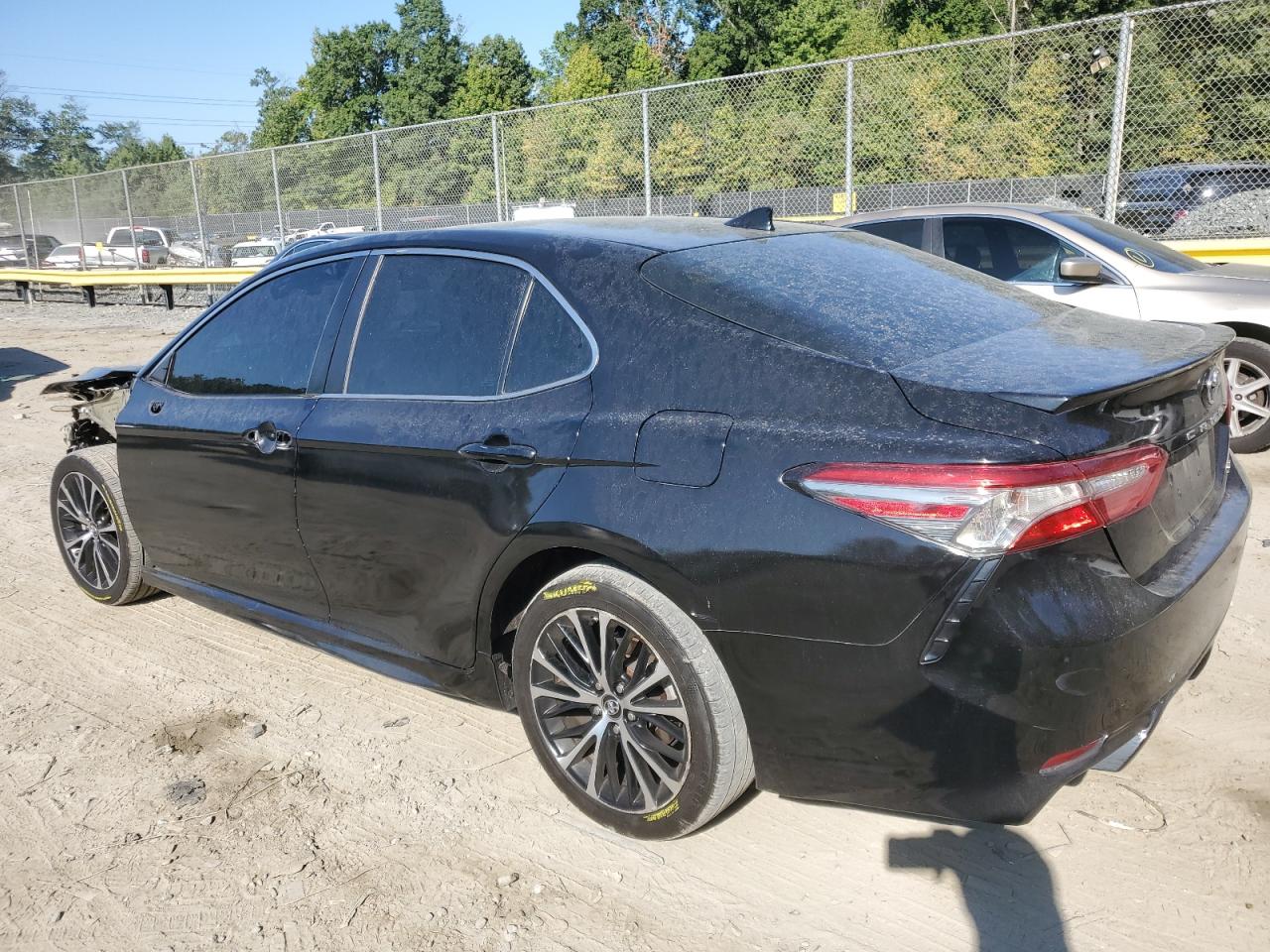 4T1B11HK6KU719407 2019 TOYOTA CAMRY - Image 2