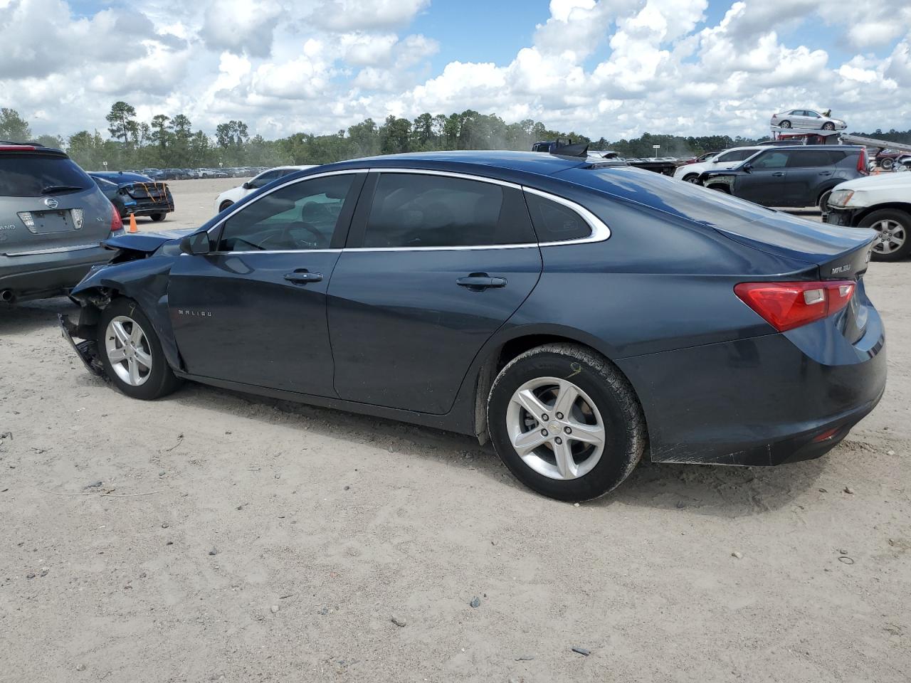2021 Chevrolet Malibu - Image 2