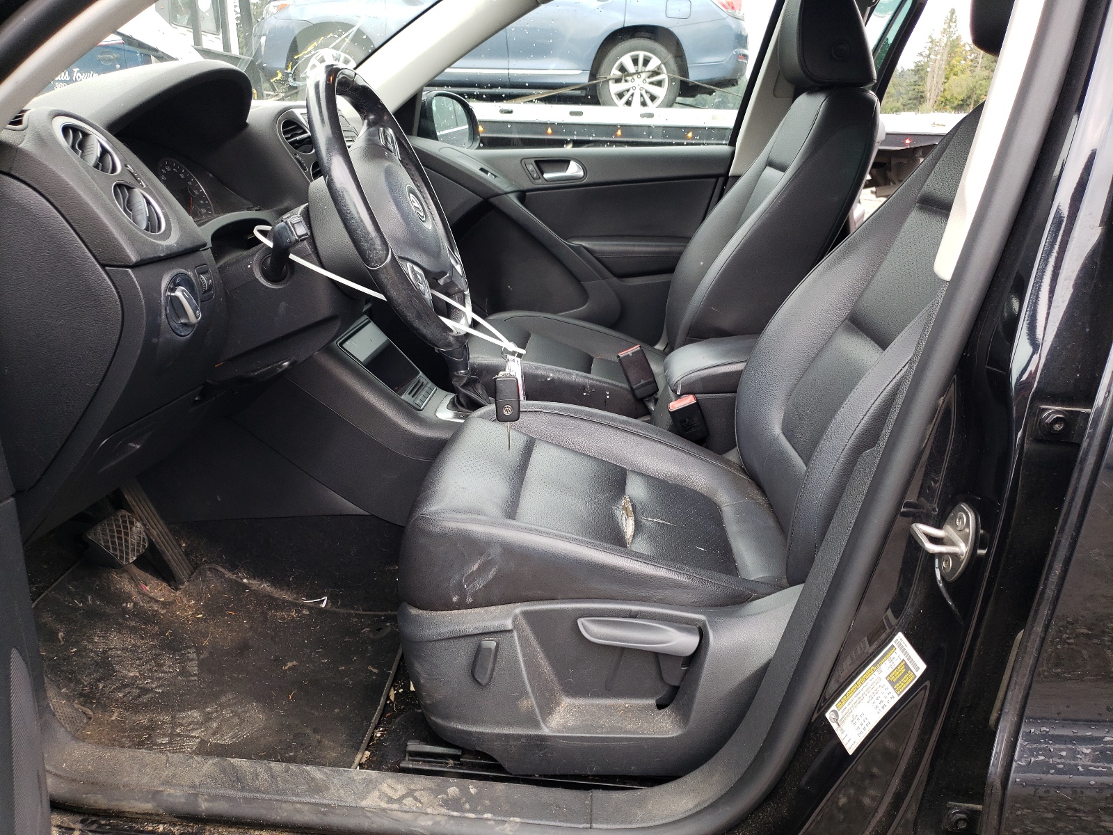 WVGAV7AX4DW520453 2013 Volkswagen Tiguan S