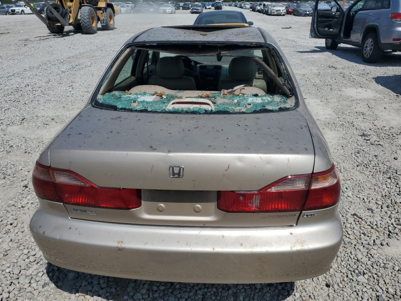 2000 Honda Accord Ex VIN: 1HGCG1656YA067033 Lot: 66235934