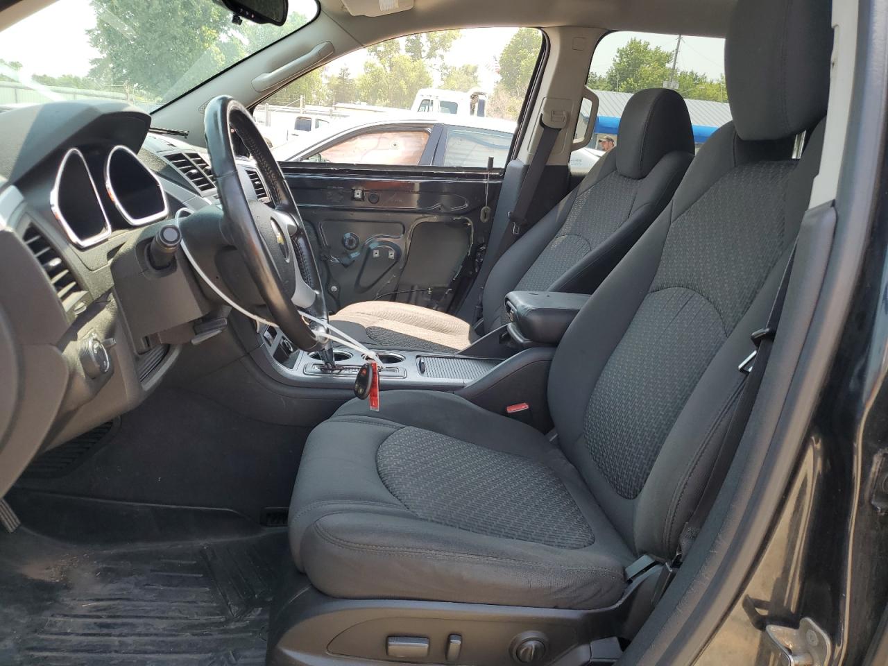 2010 Chevrolet Traverse - Image 7
