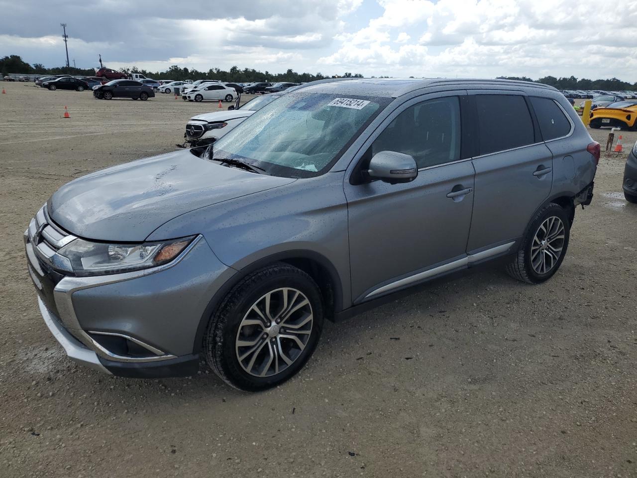 JA4AD3A34HZ025066 2017 MITSUBISHI OUTLANDER - Image 1