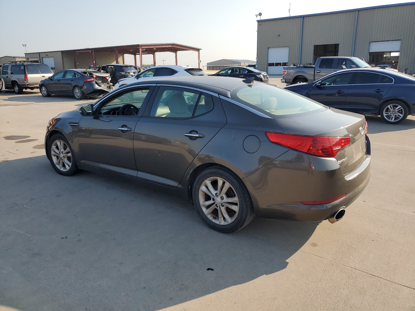 2012 Kia Optima Lx vin: 5XXGM4A72CG019576