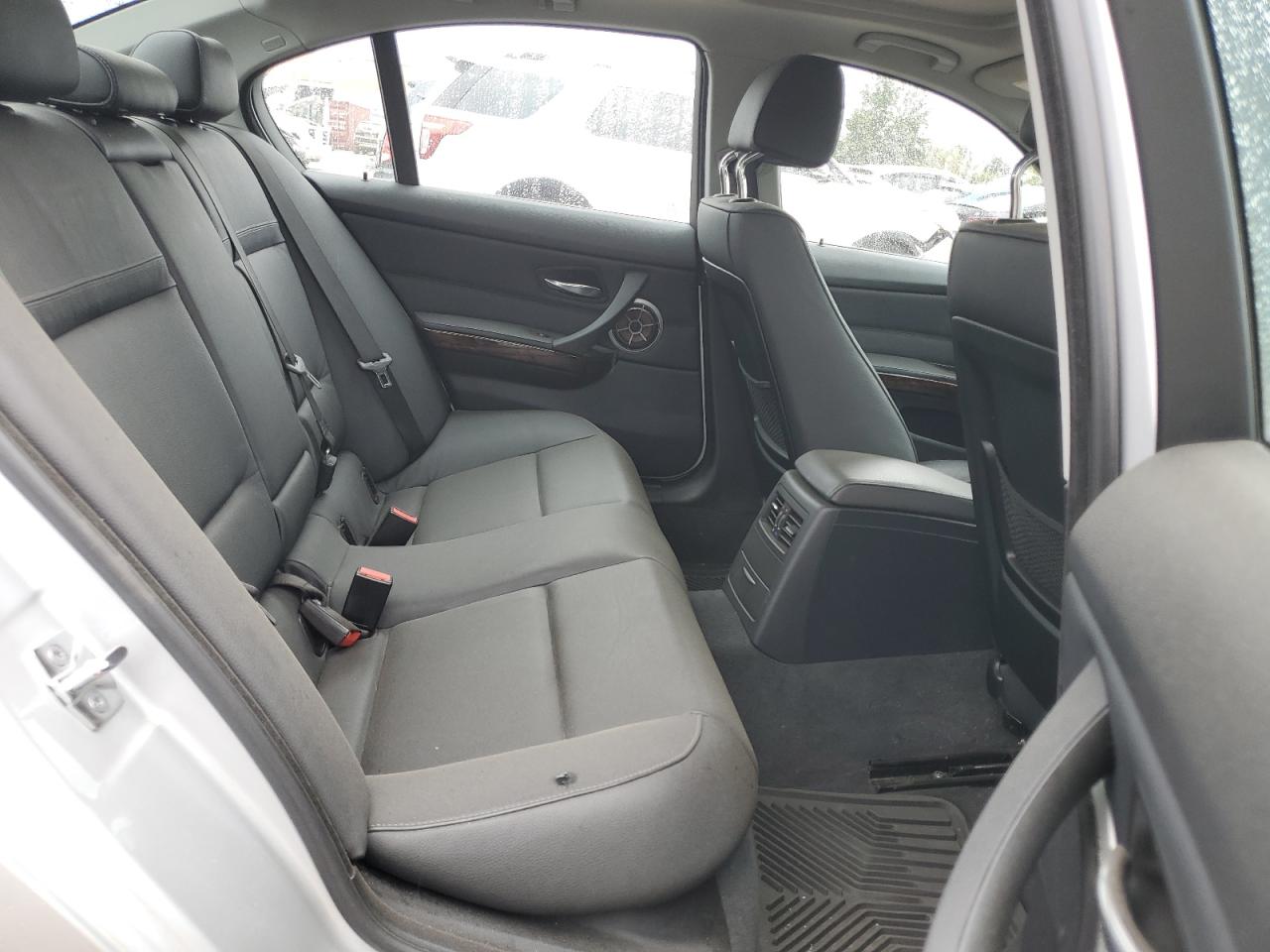 2009 BMW 335 Xi VIN: WBAPL33519A404041 Lot: 64011014