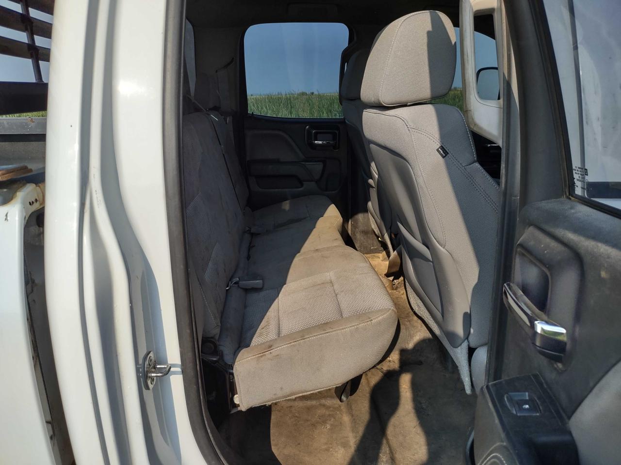 2015 Chevrolet Silverado - Image 6