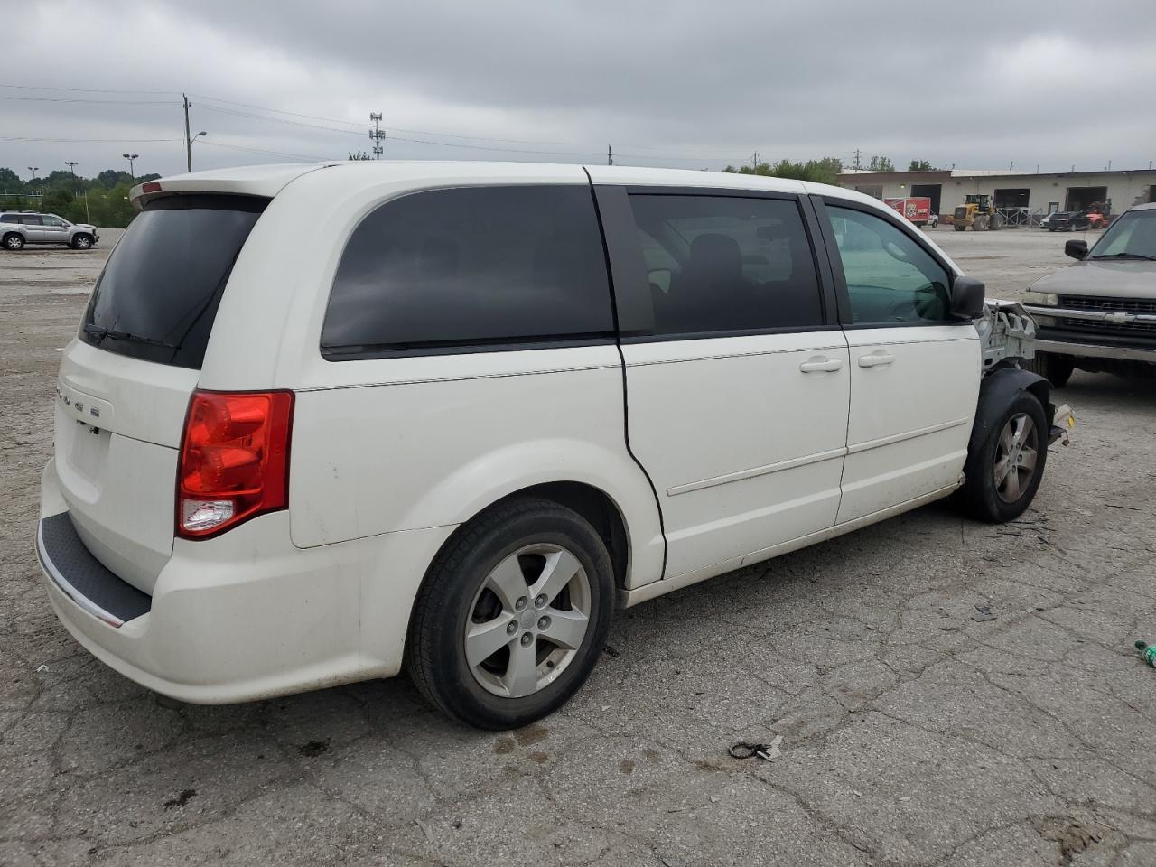 2013 Dodge Caravan - Image 3