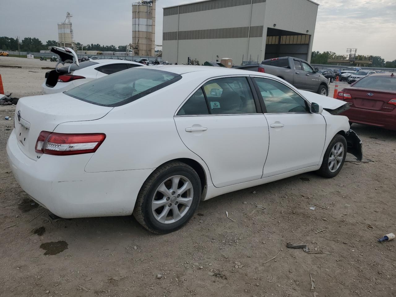 2011 Toyota Camry - Image 3