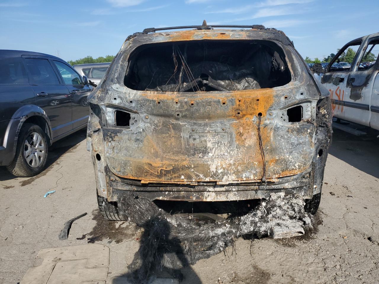 2017 Hyundai Santa Fe - Image 6