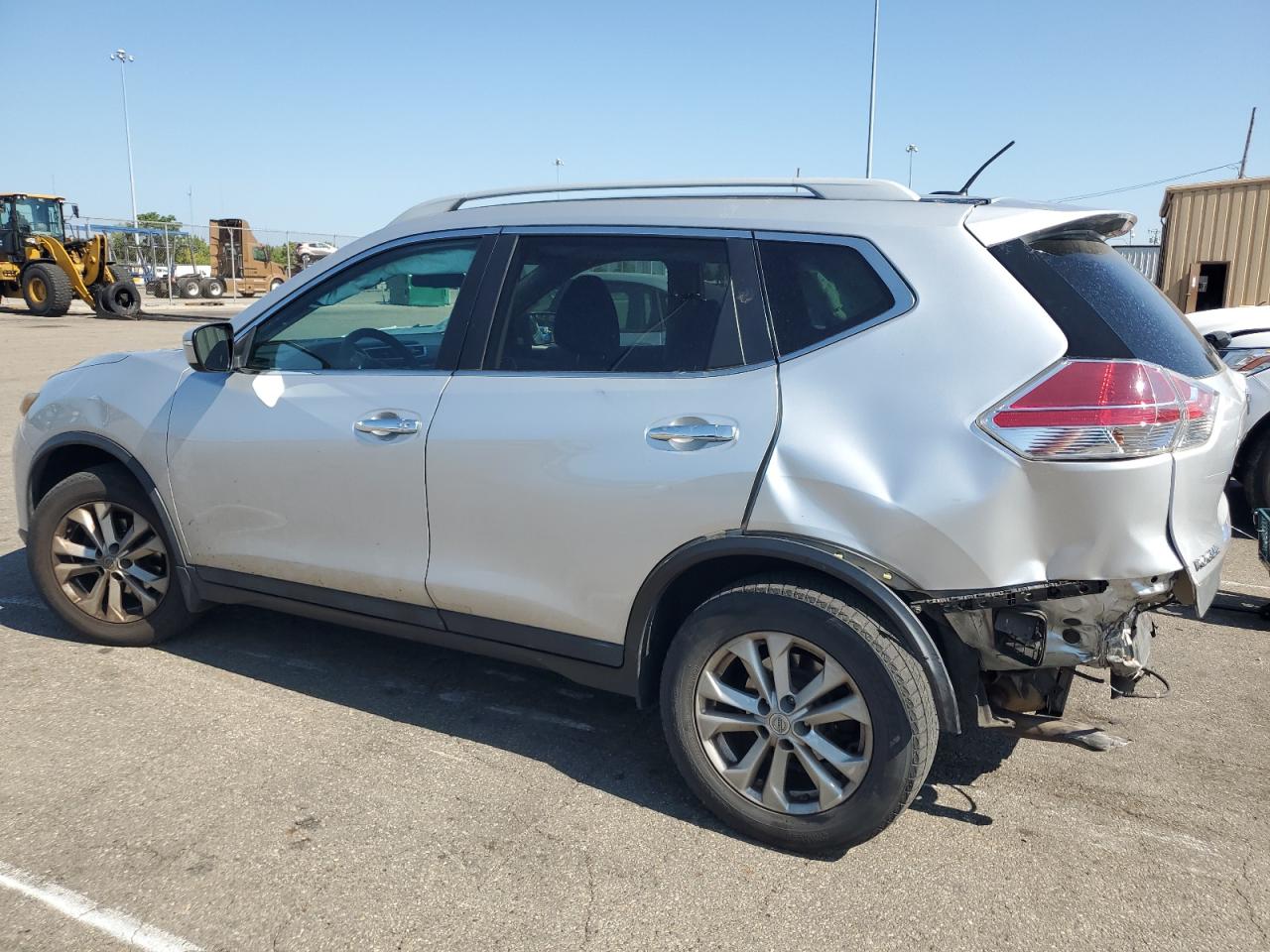 2014 Nissan Rogue - Image 2