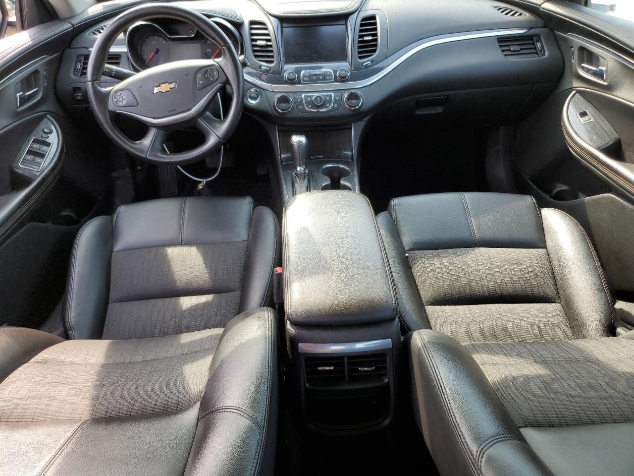 2G11Z5SA5K9143220 2019 Chevrolet Impala Lt