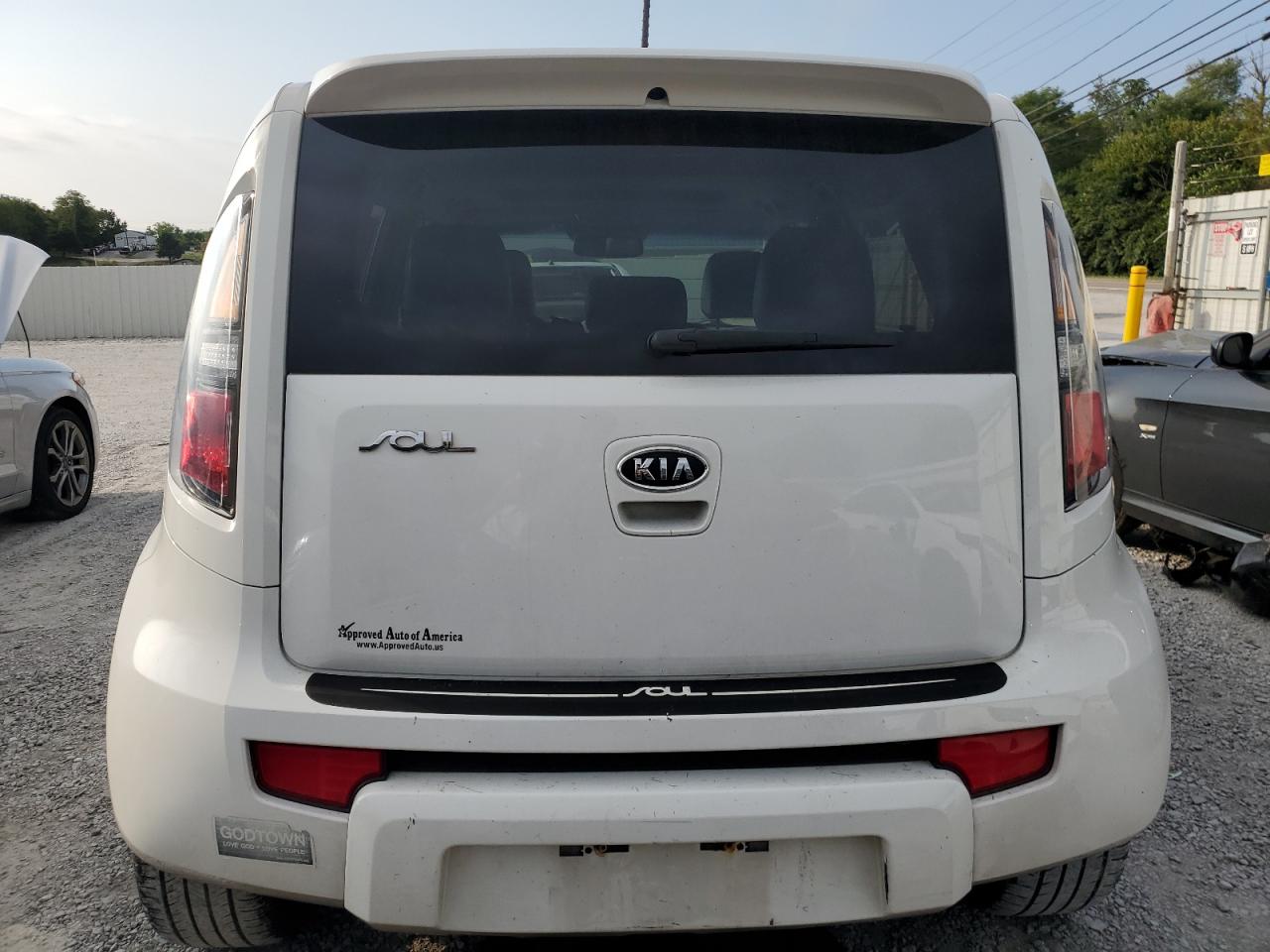 KNDJT2A2XB7267065 2011 Kia Soul +