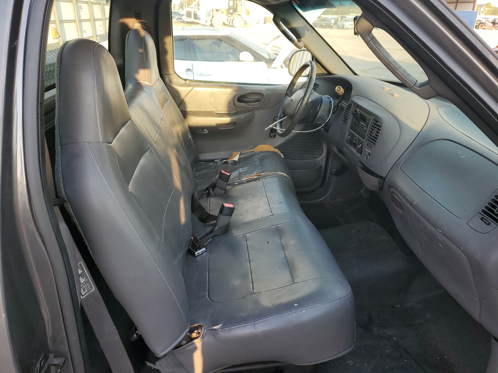 1FTRF17212NB16865 2002 Ford F150