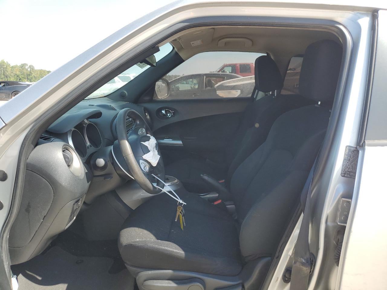 2011 Nissan Juke S VIN: JN8AF5MRXBT020898 Lot: 67880194