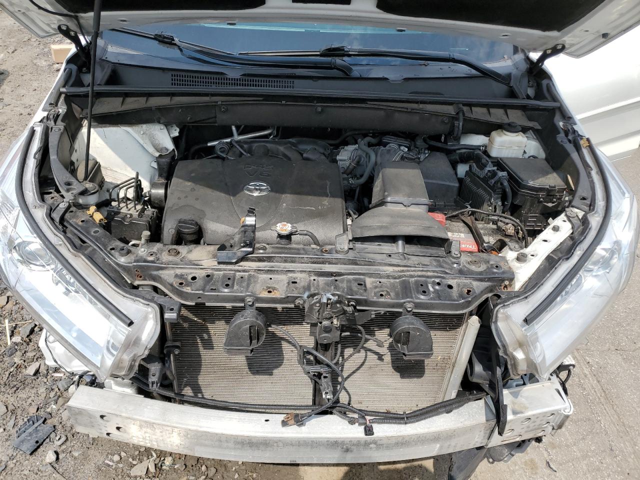 2018 Toyota Highlander Se VIN: 5TDJZRFH3JS809132 Lot: 65576094