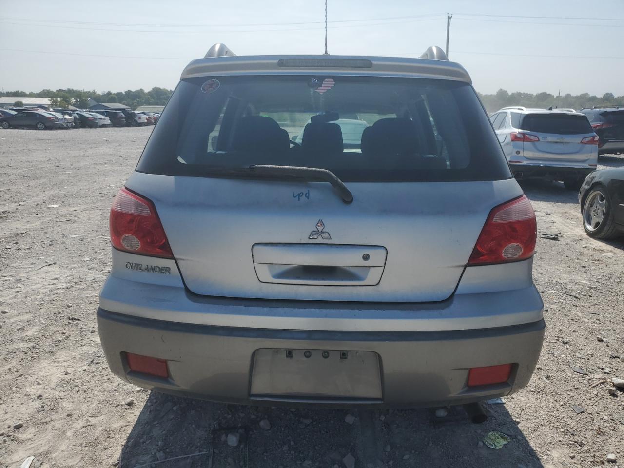 JA4LZ31F75U045373 2005 Mitsubishi Outlander Ls