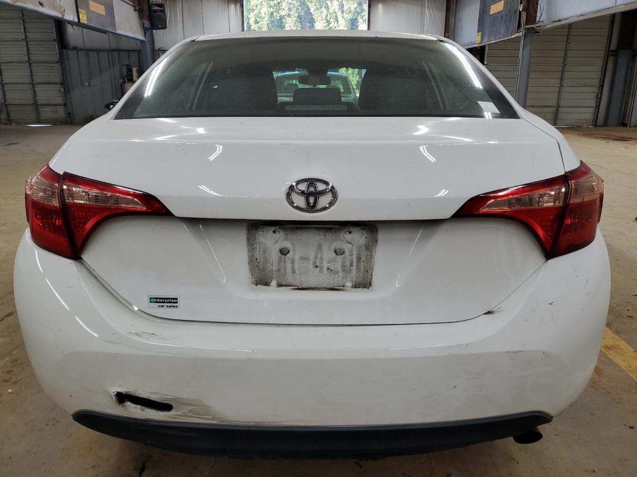 2018 Toyota Corolla L VIN: 2T1BURHE8JC038231 Lot: 69384644