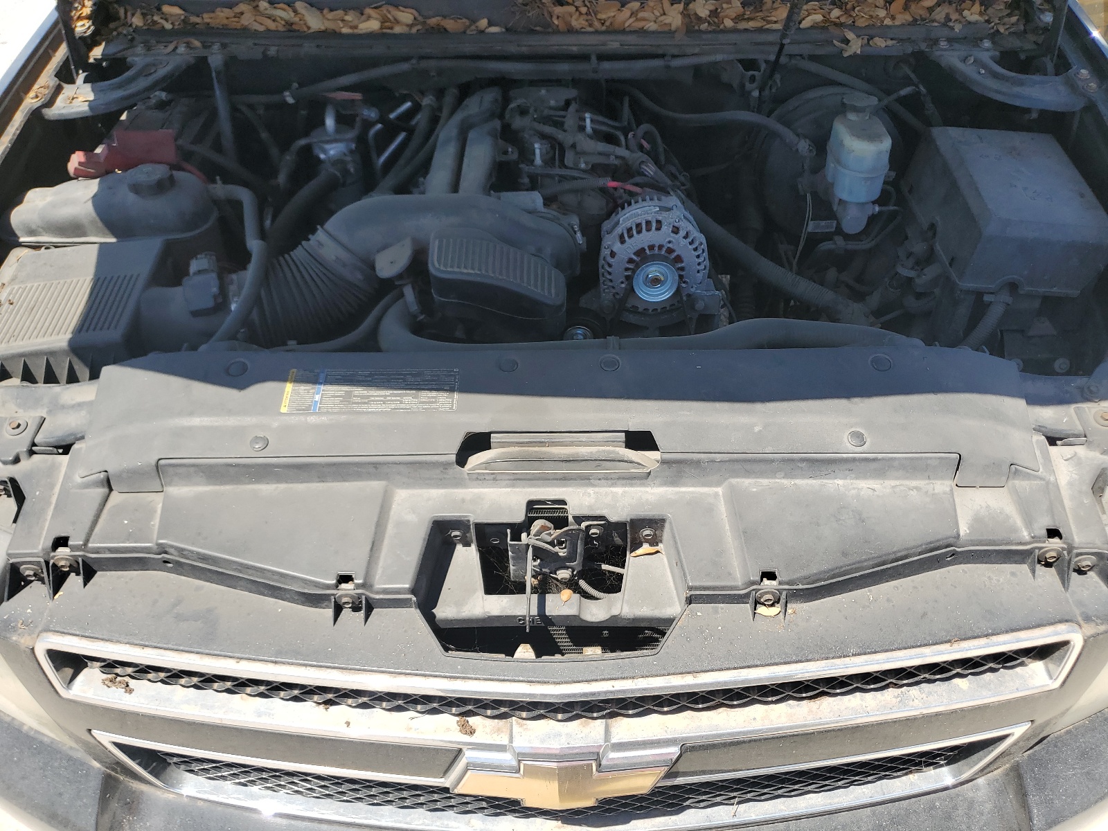 1GNUCJE00AR155630 2010 Chevrolet Suburban C1500 Lt