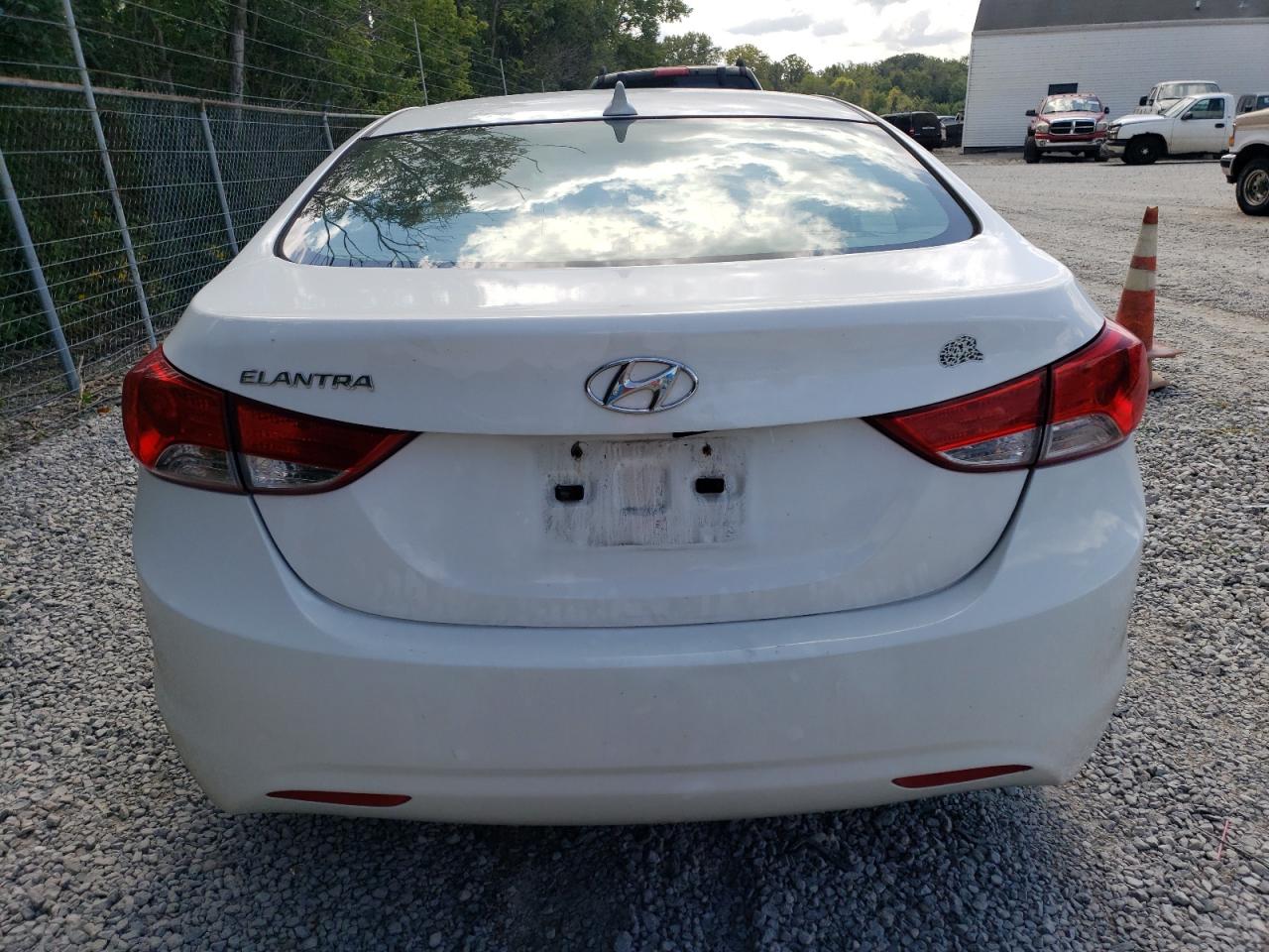 2013 Hyundai Elantra Gls VIN: 5NPDH4AE0DH380011 Lot: 68612254