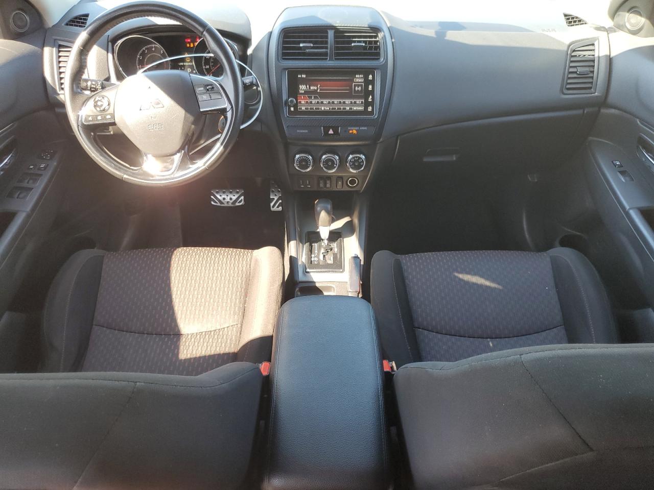 JA4AP3AU8KU025348 2019 Mitsubishi Outlander Sport Es