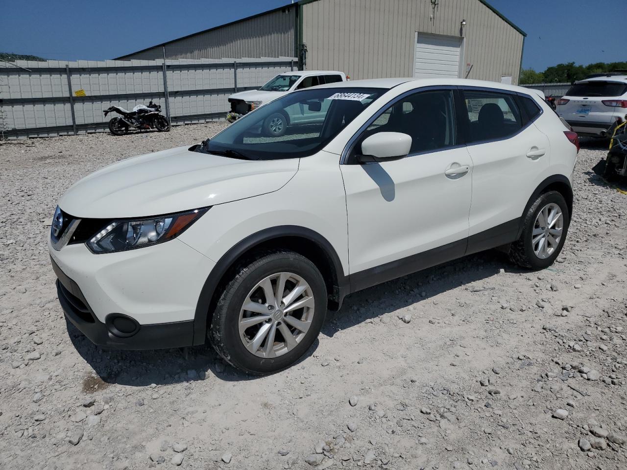 JN1BJ1CR6JW206527 2018 NISSAN ROGUE - Image 1