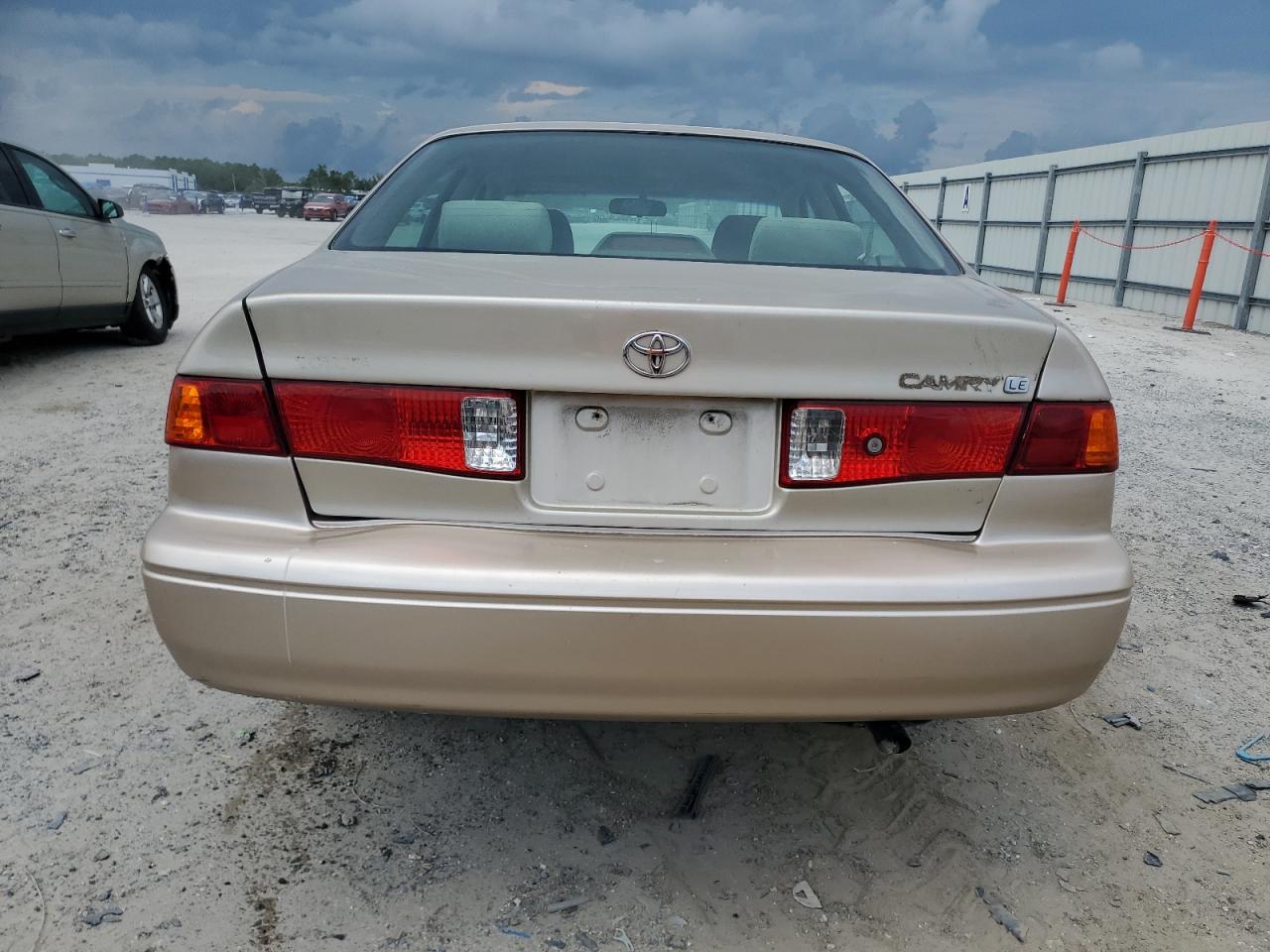 2000 Toyota Camry Le VIN: 4T1BF22K4YU944806 Lot: 68149454
