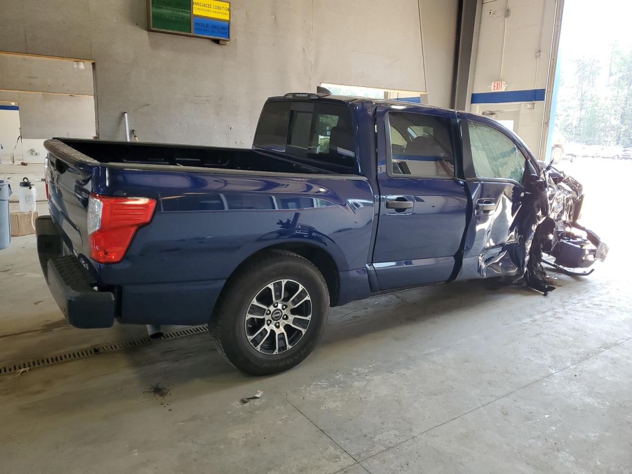 1N6AA1EC4PN115530 Nissan Titan S 3