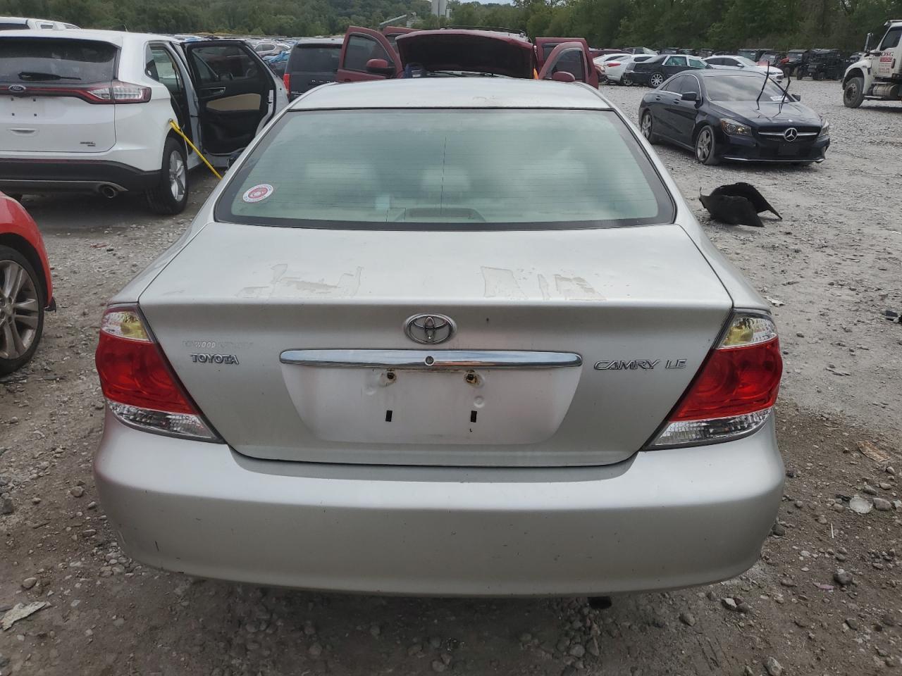 2005 Toyota Camry Le VIN: 4T1BE32K95U958348 Lot: 68478894