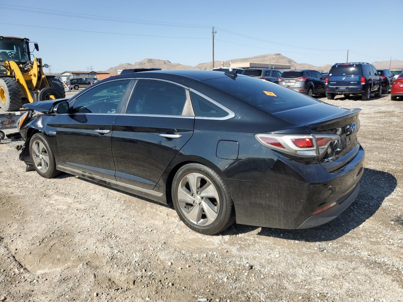 KMHE34L31HA067573 2017 HYUNDAI SONATA - Image 2