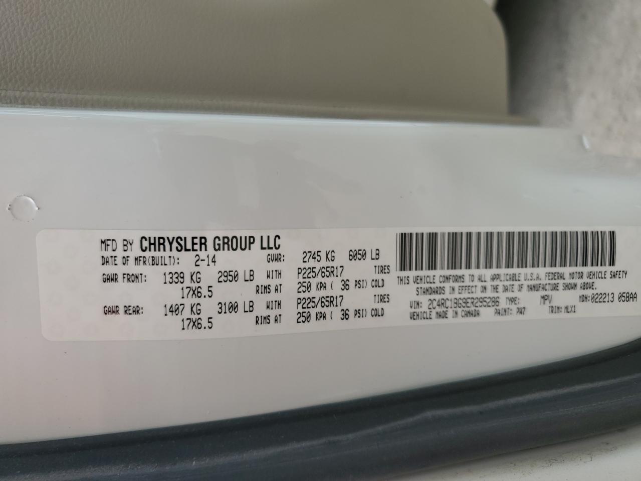 2014 Chrysler Town & Country - Image 13