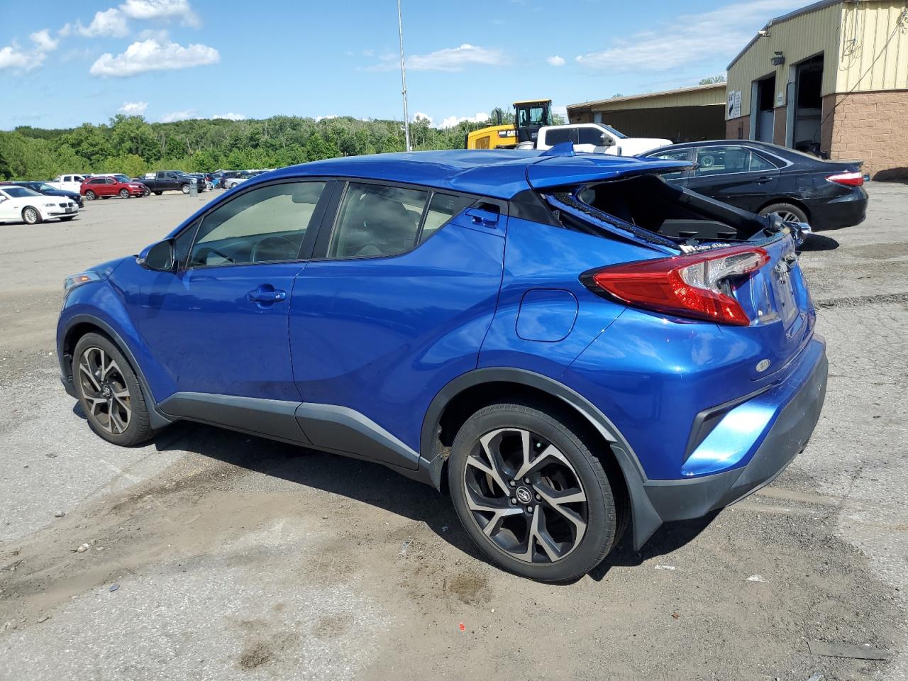 VIN JTNKHMBXXJ1008956 2018 TOYOTA C-HR no.2