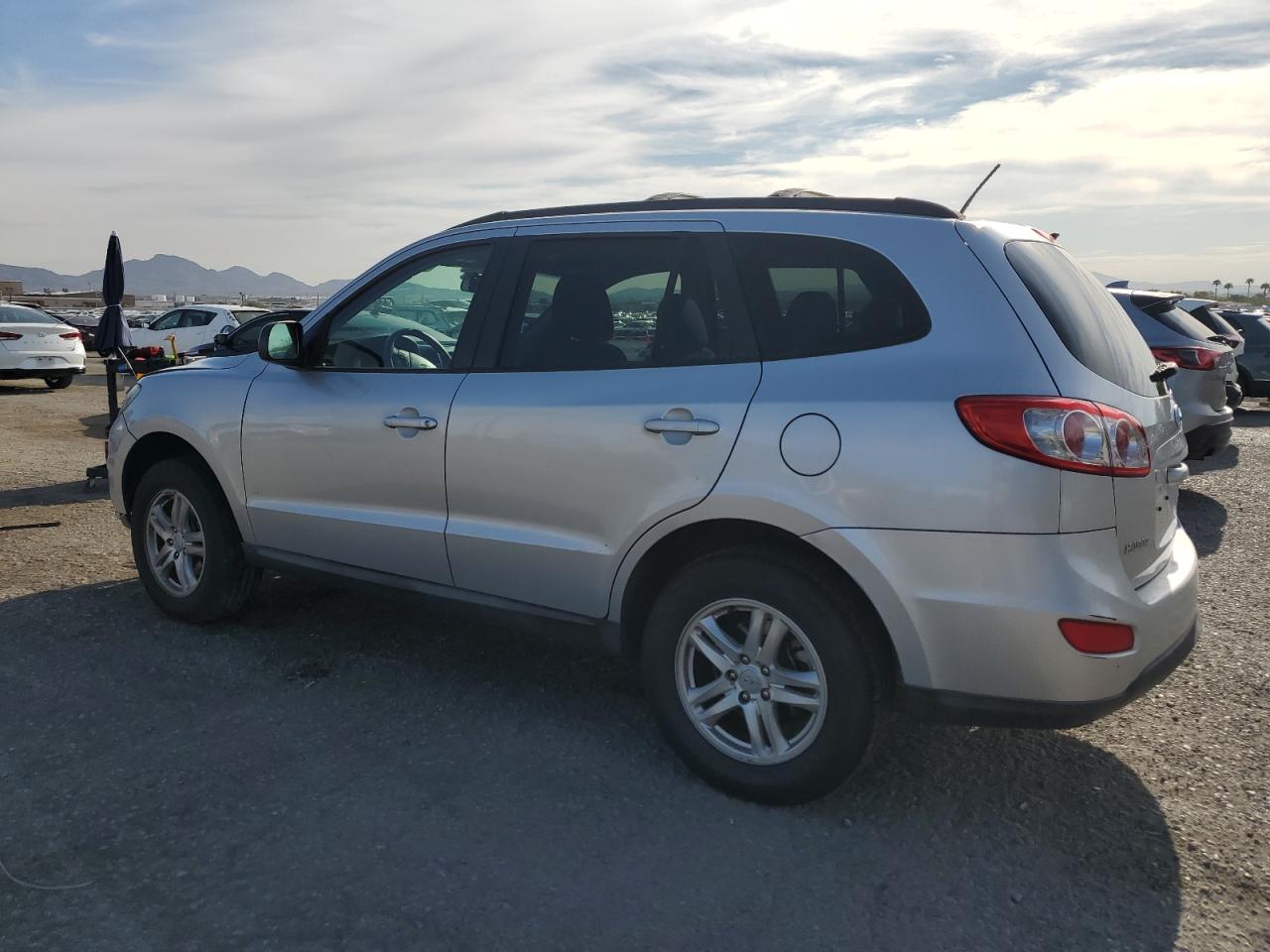 2011 Hyundai Santa Fe - Image 2