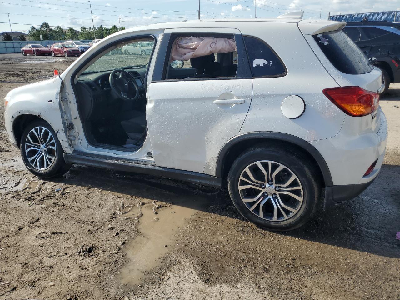 VIN JA4AP3AU3JU023960 2018 MITSUBISHI OUTLANDER no.2