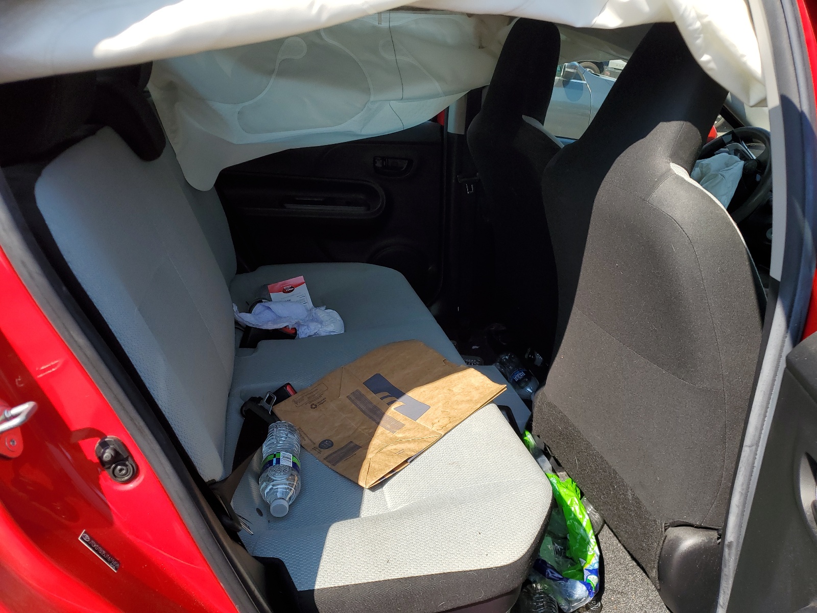 JTDKDTB35J1619498 2018 Toyota Prius C