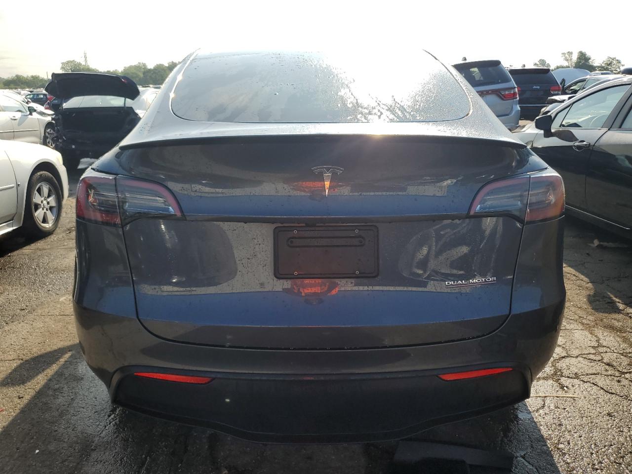 7SAYGDEF4PF917833 2023 Tesla Model Y