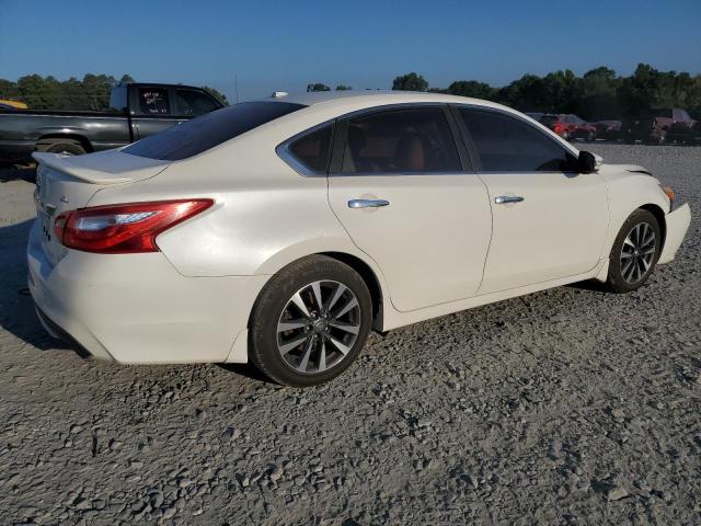 Sedans NISSAN ALTIMA 2016 Biały