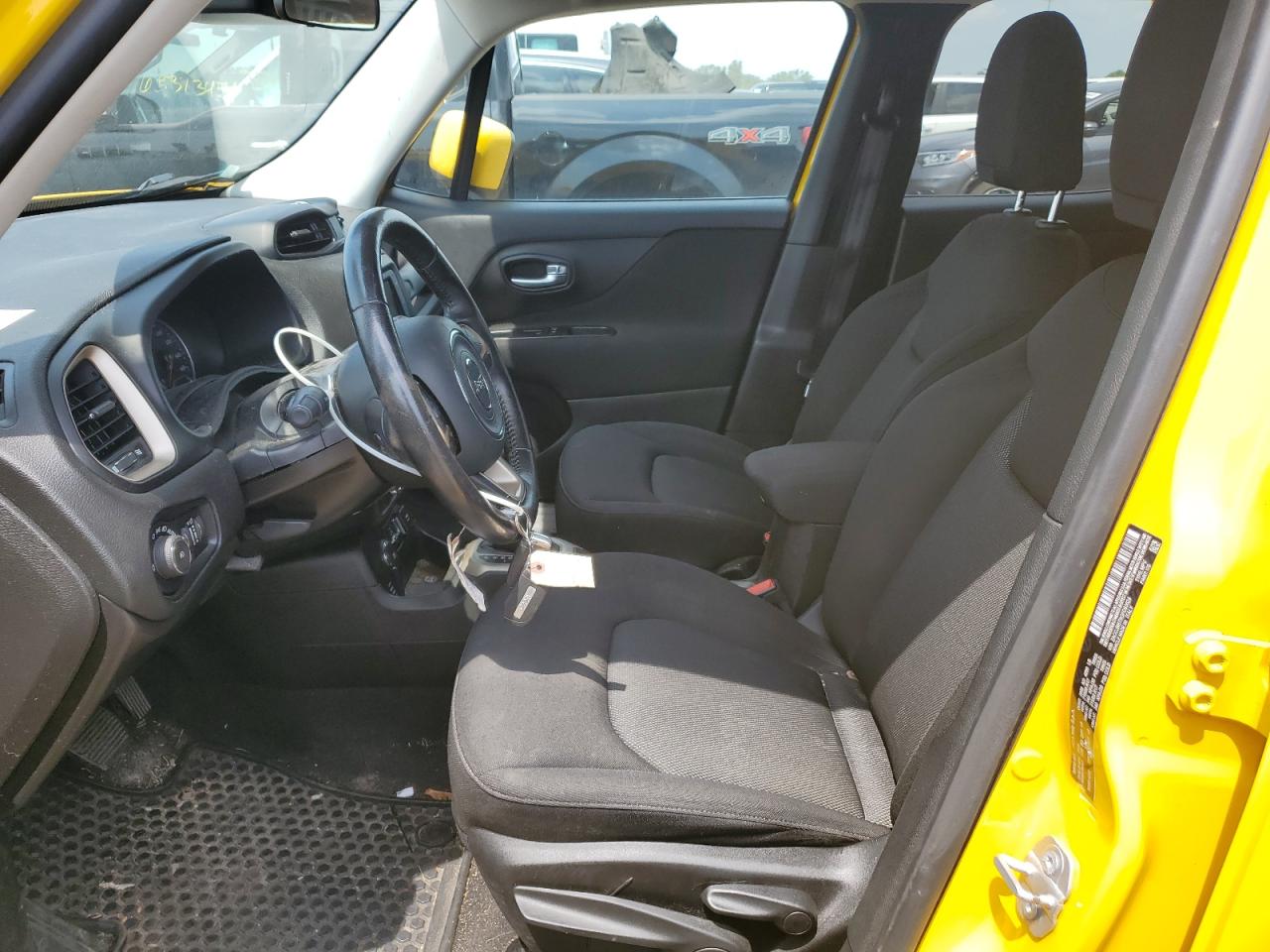 2016 Jeep Renegade Latitude VIN: ZACCJBBT8GPD83624 Lot: 65251774