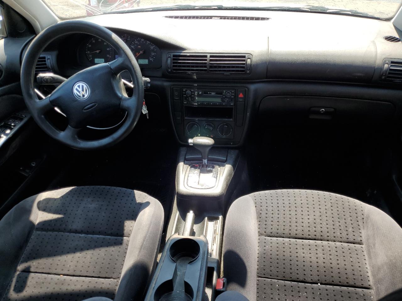 2000 Volkswagen Passat Gls VIN: WVWMA23B5YE122892 Lot: 64961684