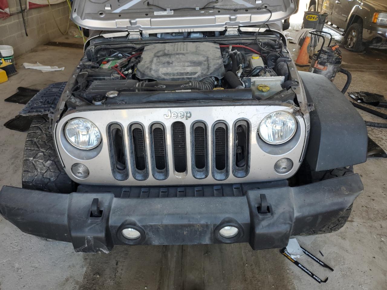 1C4BJWDG4FL636685 2015 Jeep Wrangler Unlimited Sport