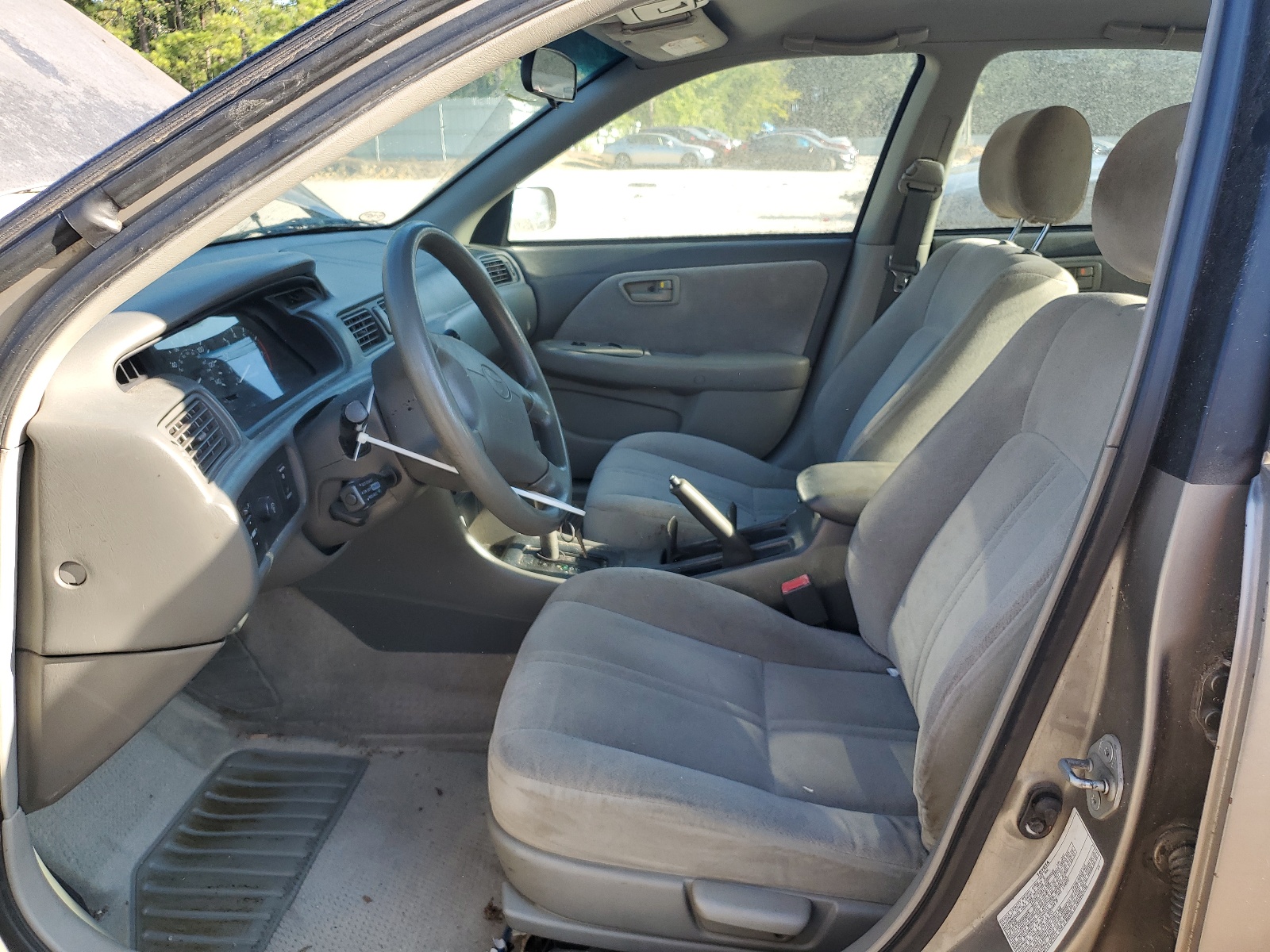 4T1BG22K3YU010410 2000 Toyota Camry Ce