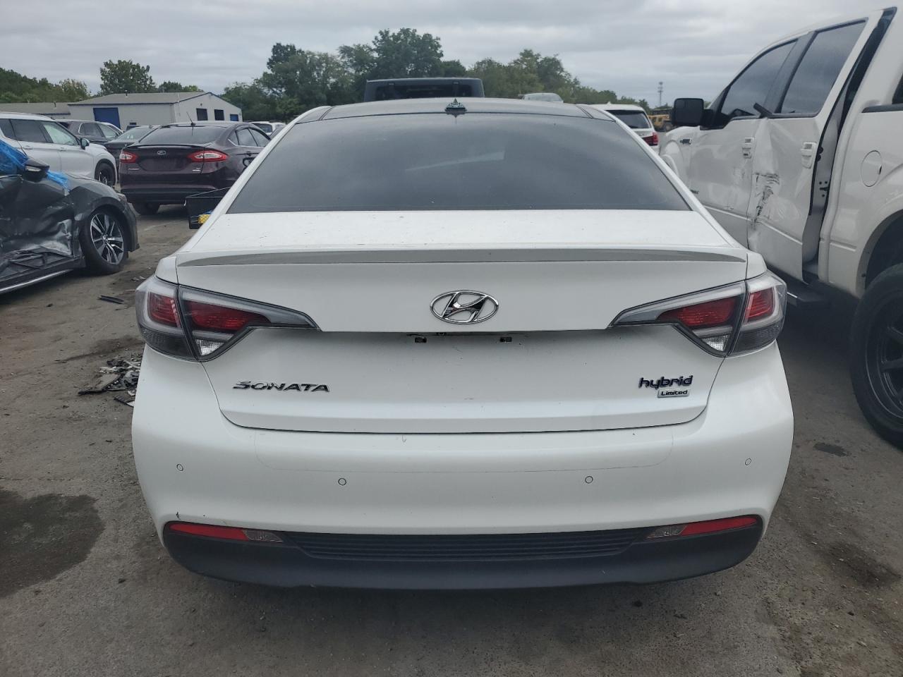 2017 Hyundai Sonata Hybrid VIN: KMHE34L18HA054446 Lot: 69332464