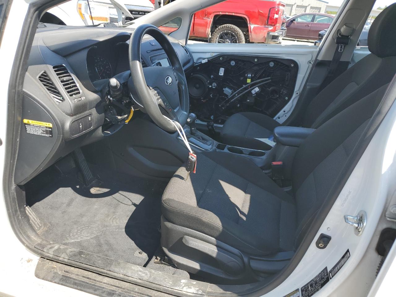 2017 Kia Forte - Image 7