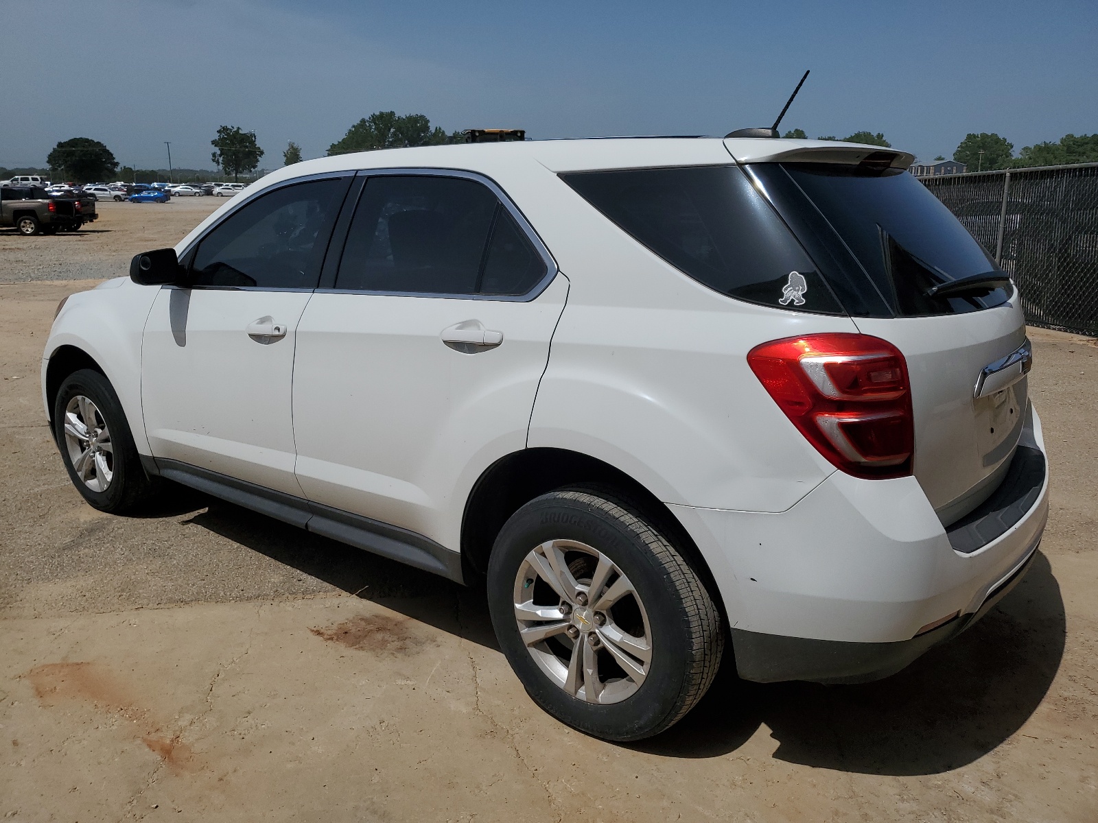 2016 Chevrolet Equinox Ls vin: 1GNALBEK1GZ102907