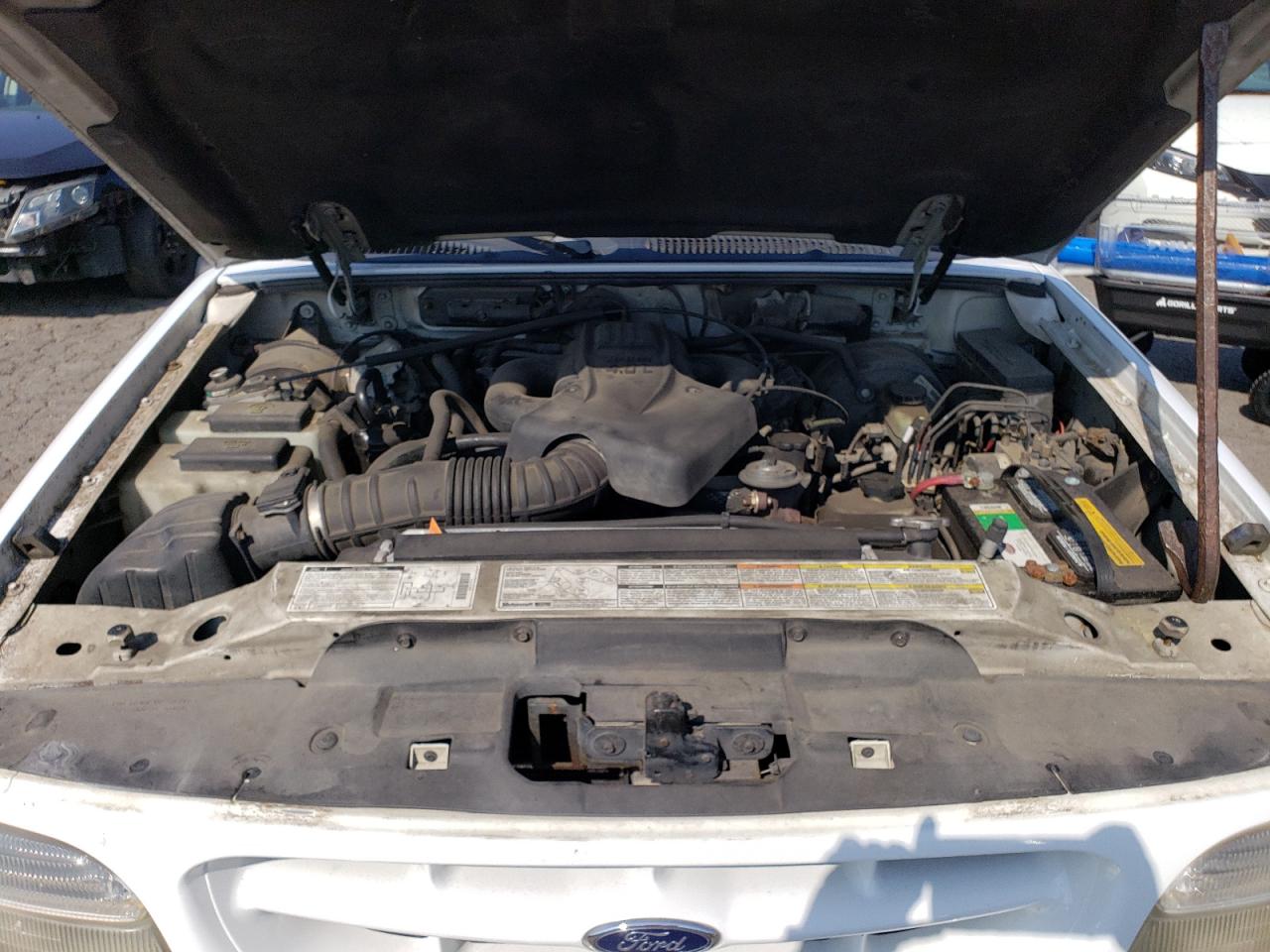 2000 Ford Explorer Xlt VIN: 1FMDU73E6YUB51625 Lot: 63055885