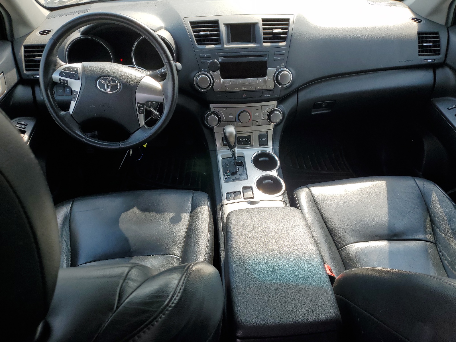 5TDBK3EH8CS156226 2012 Toyota Highlander Base