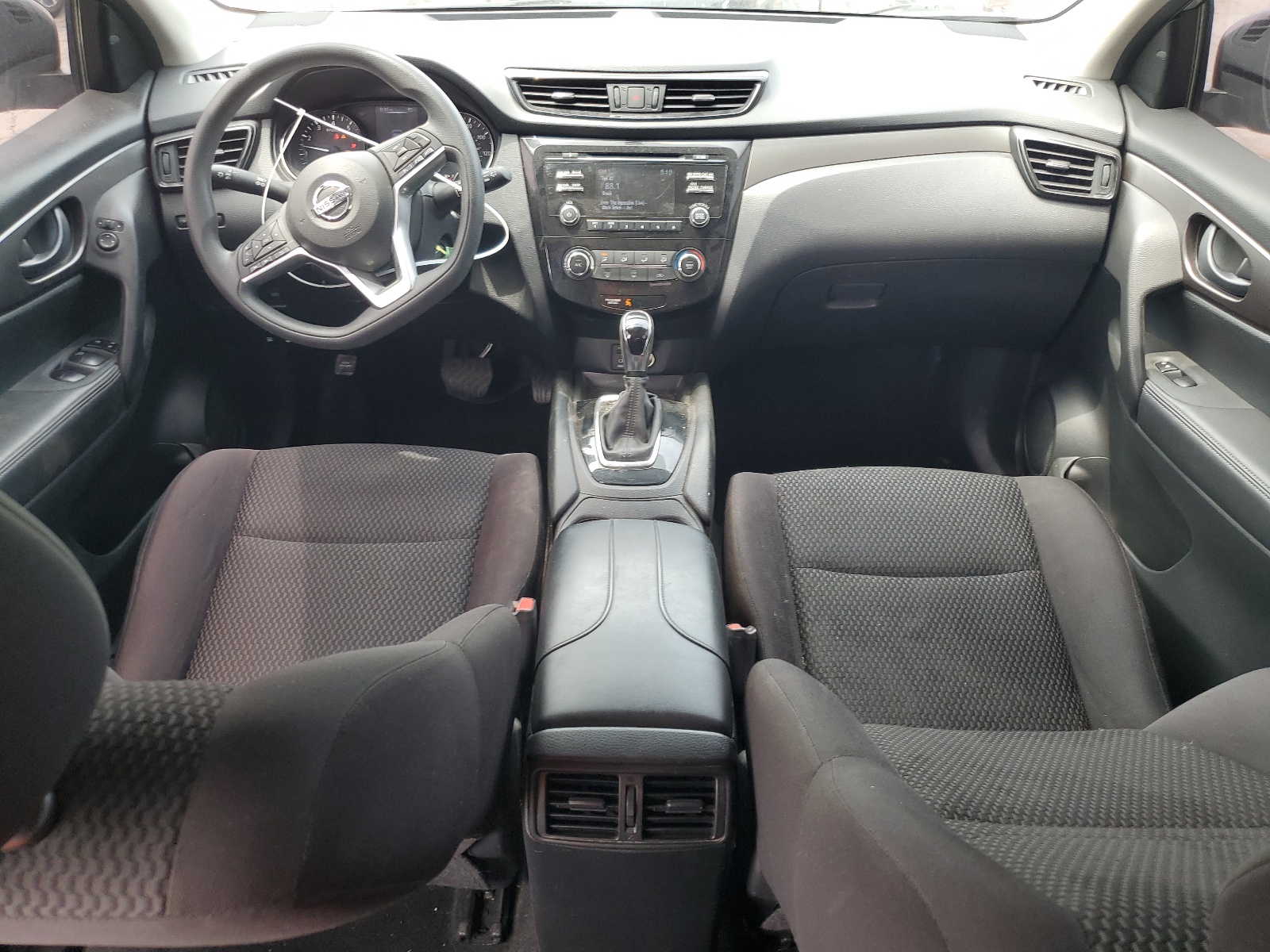 JN1BJ1CP2JW158104 2018 Nissan Rogue Sport S